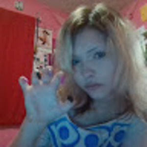 Meet your Posher, Amora